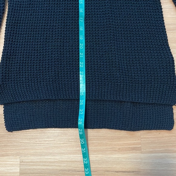 G by Guess sweater - Picture 5 of 6